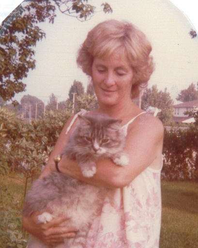 Eleanore DeYoung